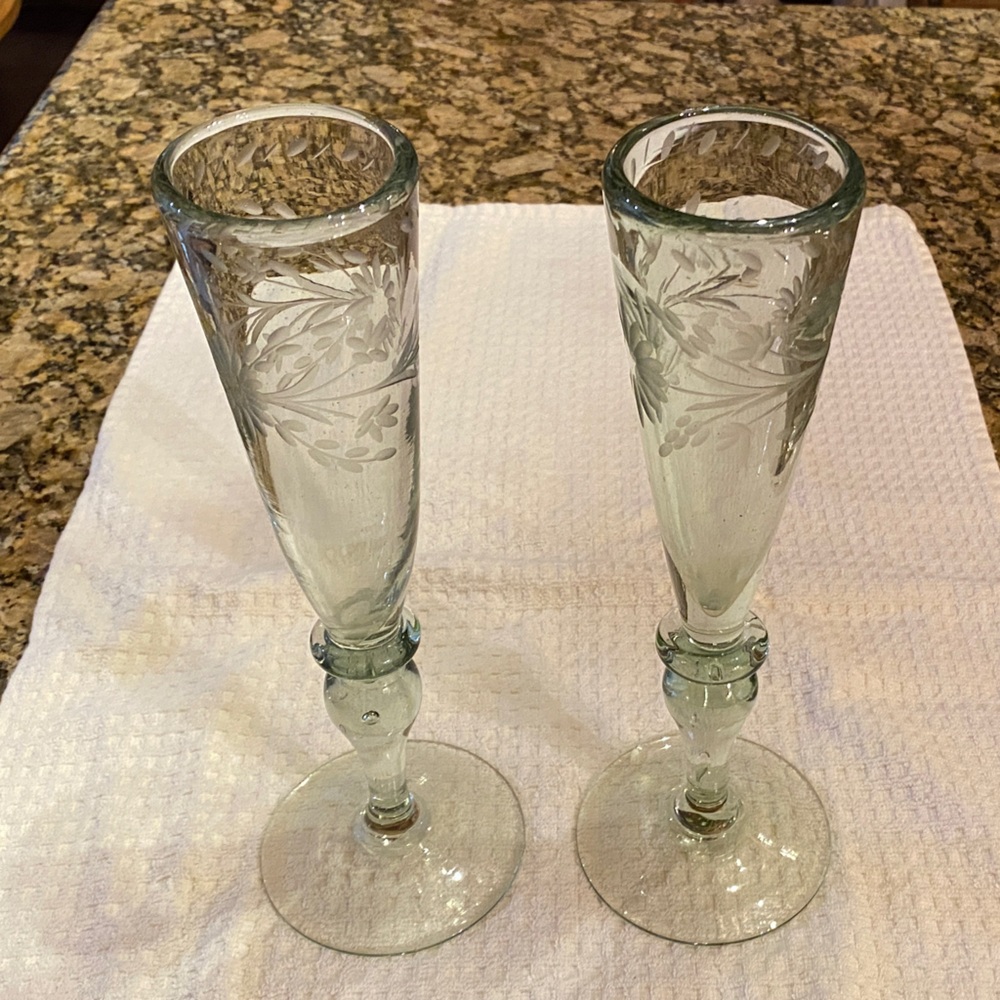 Elegant Floral Etched Champagne Flutes